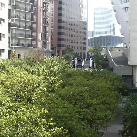 Guestready - Moderne Paris La Défense Avec Ac *